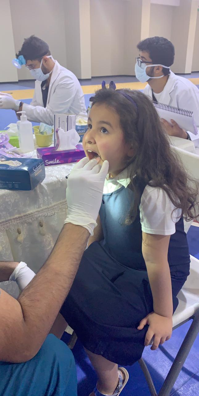 طلاب مدارس رواد الخليج العالمية يقومون بزيارة لجامعة الملك سعود للعلوم الصحية